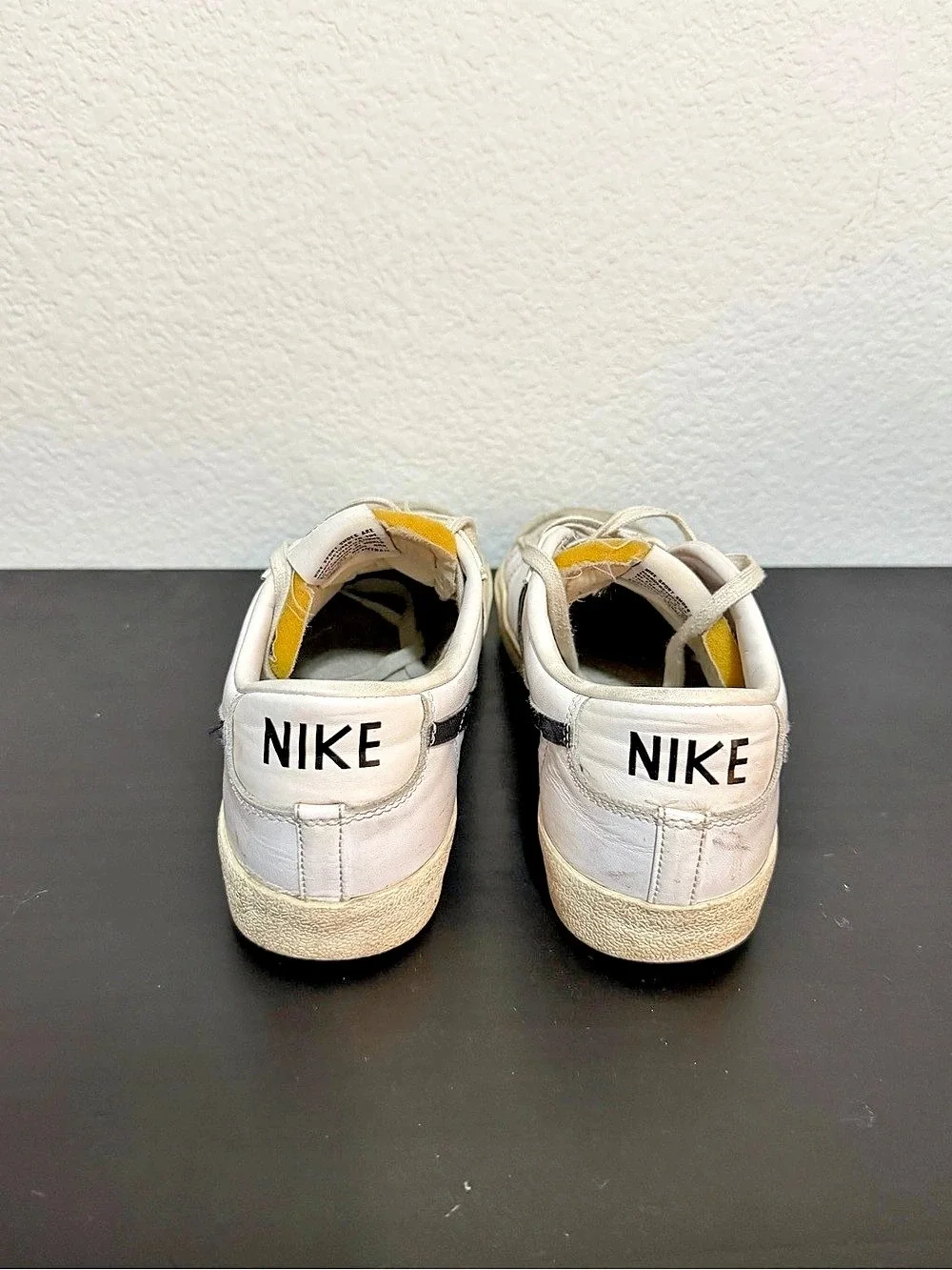 Nike Blazer Low '77 Vintage Sneakers White & Black US 10.5
